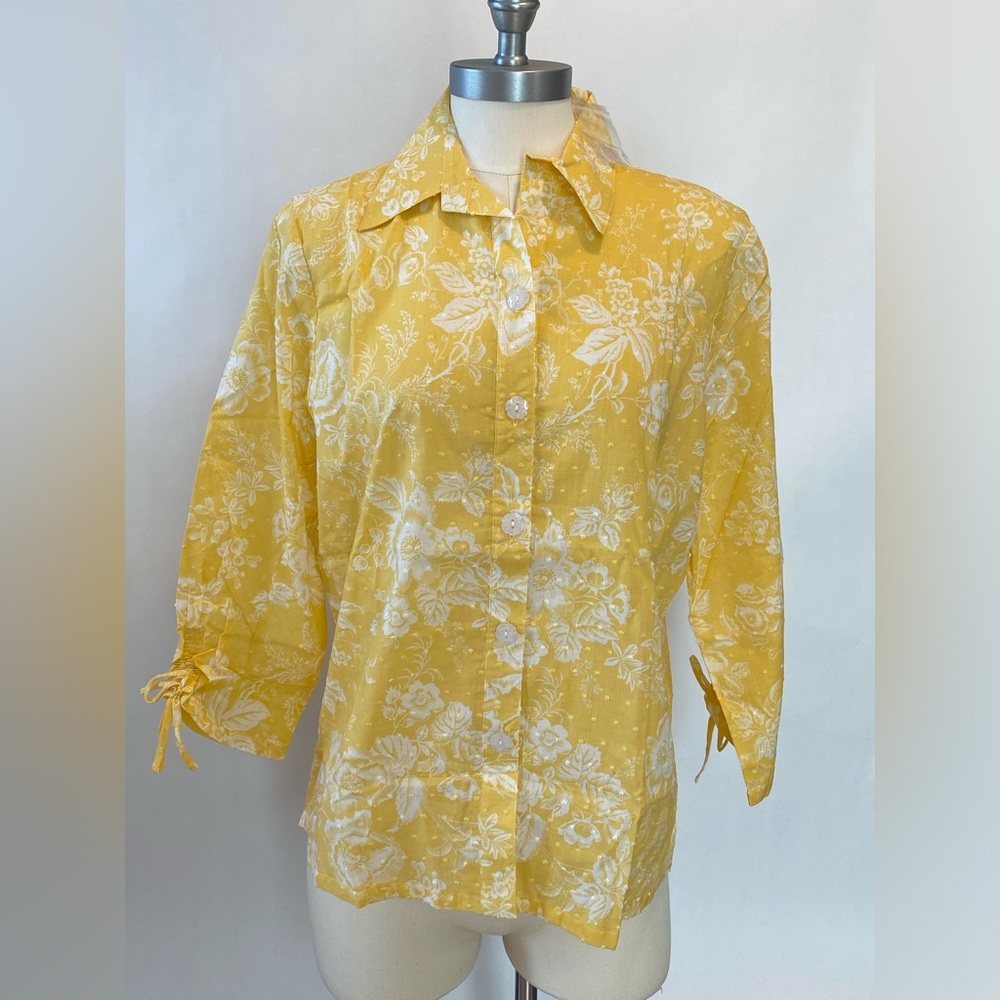 Draper’s & Damons floral button up shirt. Resortwear Vacation beach coast medium